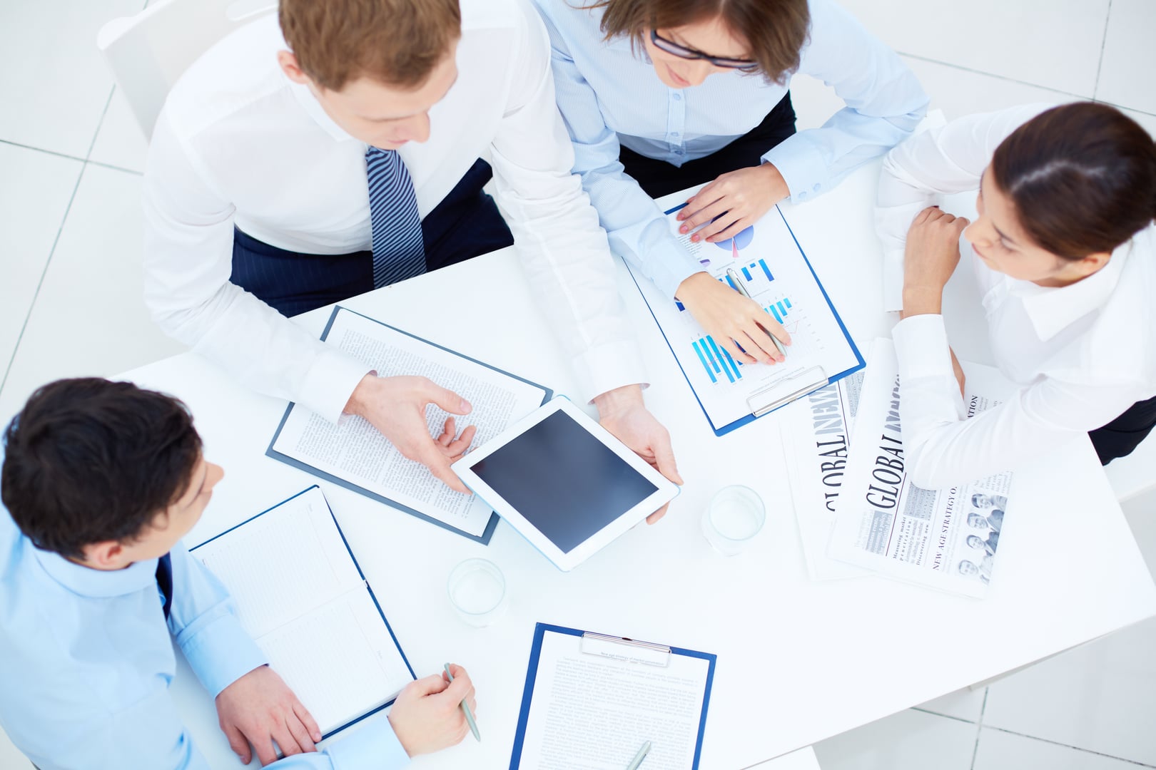 Professional business environment in Oman with modern architecture