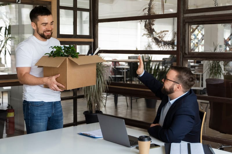الانتقال وبدء العمليات